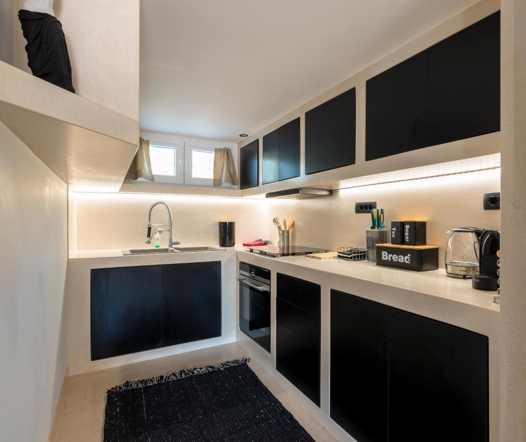 Black And White Apartment Pollonia Esterno foto